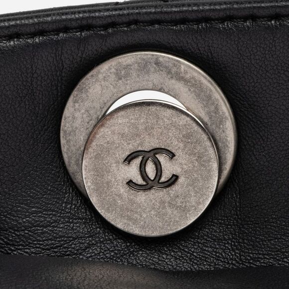 Chanel Lambskin Pocket Shopper Tote - Picture 12 of 15